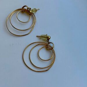 Elegant Gold Hoop Earrings